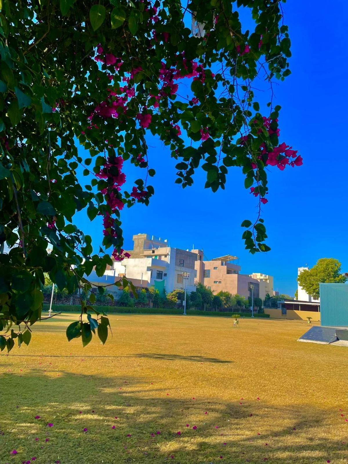 Vrindavan Greens Resort Udaipur Exterior photo